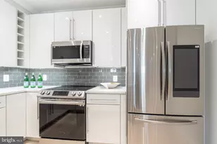 1128 Buchanan St NW, Washington, DC 20011 - Photo 9