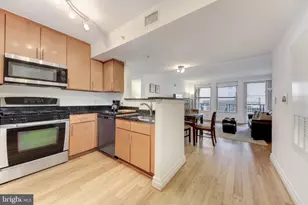 915 E St NW, Washington, DC 20004 - Photo 3