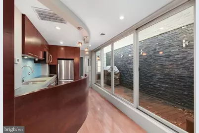 721 D Street NE, Washington, DC 20002 - Photo 9