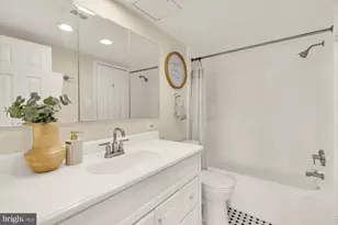 1325 18th St NW, Washington, DC 20036 - Photo 13