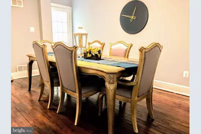 106 7th Street SE, Washington, DC 20003 - Photo 3