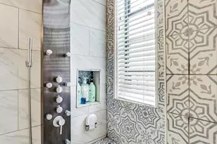 1 Scott Cir NW, Washington, DC 20036 - Photo 21