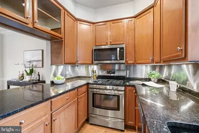 3308 Cathedral Avenue NW, Washington, DC 20008 - Photo 11