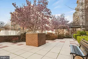 355 I Street SW, Washington, DC 20024 - Photo 21