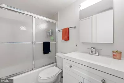 1280 21st Street NW #APT 302, Washington, DC 20036 - Photo 5