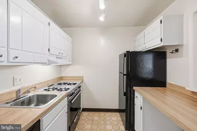 1280 21st Street NW #APT 302, Washington, DC 20036 - Photo 15