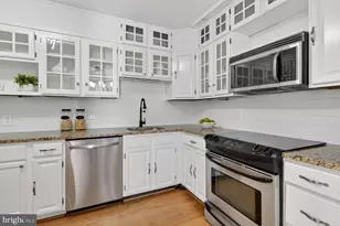 2555 Pennsylvania Ave NW, Washington, DC 20037 - Photo 7