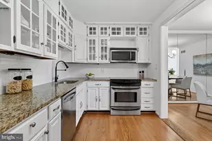 2555 Pennsylvania Ave NW, Washington, DC 20037 - Photo 9