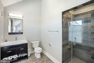 245 15th St SE, Washington, DC 20003 - Photo 17