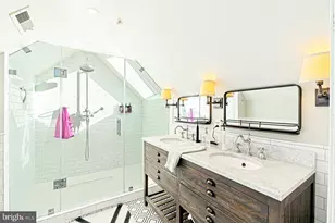 3350 17th St NW, Washington, DC 20010 - Photo 35