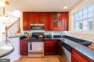 3350 17th St NW, Washington, DC 20010 - Photo 19