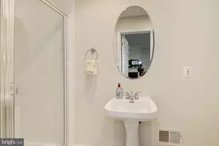 4005 Mansion Dr NW, Washington, DC 20007 - Photo 25