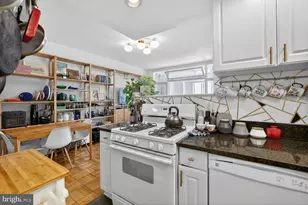 1 Scott Cir NW, Washington, DC 20036 - Photo 5