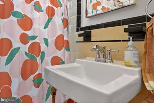 1 Scott Cir NW, Washington, DC 20036 - Photo 11