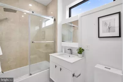 1002 Rhode Island Avenue NE #8, Washington, DC 20018 - Photo 15