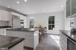 4709 Foxhall Cres NW, Washington, DC 20007 - Photo 9