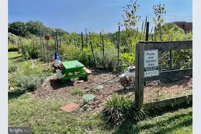 3720 39th Street NW #D166, Washington, DC 20016 - Photo 39