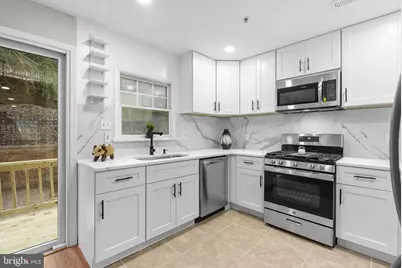 842 Hr Drive SE, Washington, DC 20032 - Photo 9