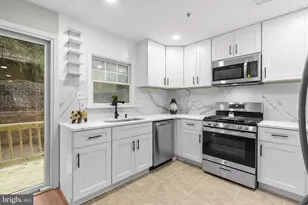 842 Hr Dr SE, Washington, DC 20032 - Photo 9