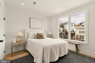 25 T St NW, Washington, DC 20001 - Photo 39