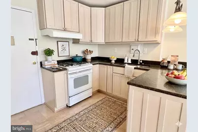 522 21st Street NW #707, Washington, DC 20006 - Photo 5