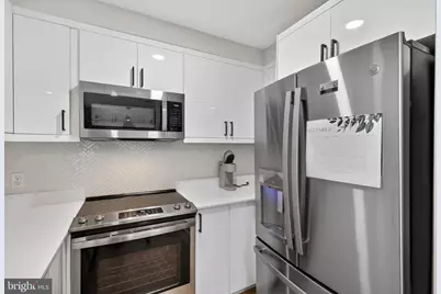 919 12th Street NE #305, Washington, DC 20002 - Photo 11