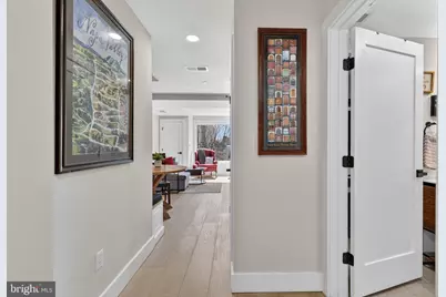 919 12th Street NE #305, Washington, DC 20002 - Photo 3