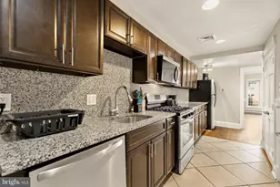 228 East Capitol NE, Washington, DC 20003 - Photo 9