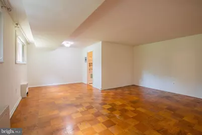 2400 41st Street NW #110, Washington, DC 20007 - Photo 9
