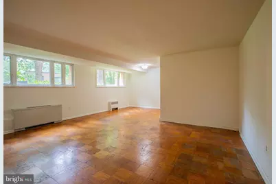 2400 41st Street NW #110, Washington, DC 20007 - Photo 5