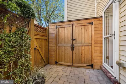 924 4th Street SE, Washington, DC 20003 - Photo 23