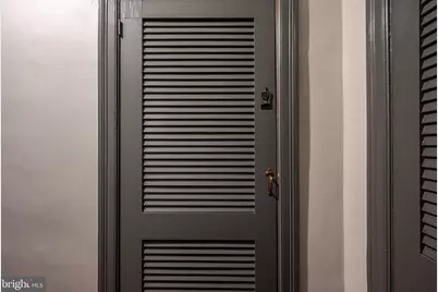 1860 Clydesdale Place NW #105, Washington, DC 20009 - Photo 3