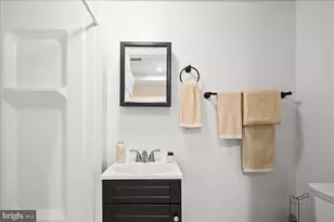 1722 Lang Pl NE, Washington, DC 20002 - Photo 45