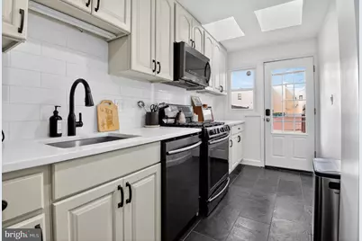 315 16th Street SE, Washington, DC 20003 - Photo 11