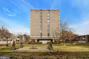 300 M St SW, Washington, DC 20024 - Photo 27