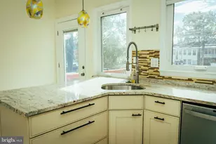 636 Kenyon St NW, Washington, DC 20010 - Photo 13