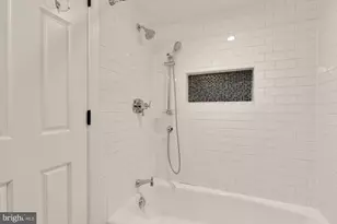 216 12th St SE, Washington, DC 20003 - Photo 27