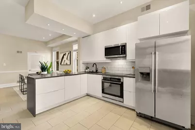 216 12th Street SE, Washington, DC 20003 - Photo 5