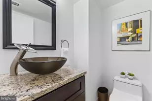 1099 22nd Street NW, Washington, DC 20037 - Photo 9