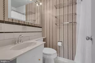 164 G St SW, Washington, DC 20024 - Photo 23