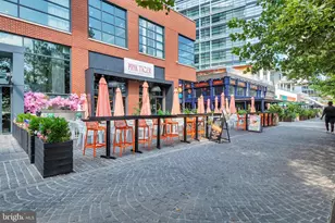 164 G St SW, Washington, DC 20024 - Photo 45