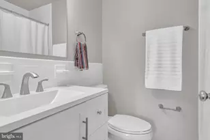 164 G St SW, Washington, DC 20024 - Photo 25