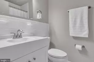 164 G St SW, Washington, DC 20024 - Photo 33