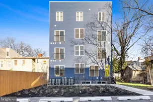 1621 T St SE, Washington, DC 20020 - Photo 7