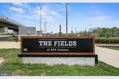 13 15th Street SE, Washington, DC 20003 - Photo 37