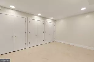 2137 R St NW, Washington, DC 20008 - Photo 31