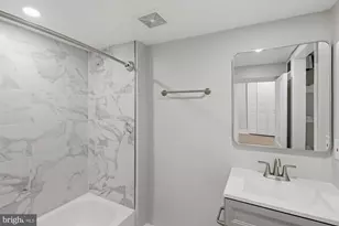 2388 Champlain St NW, Washington, DC 20009 - Photo 9