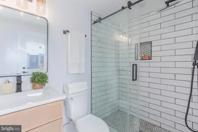 1012 17th Place NE #7, Washington, DC 20002 - Photo 15