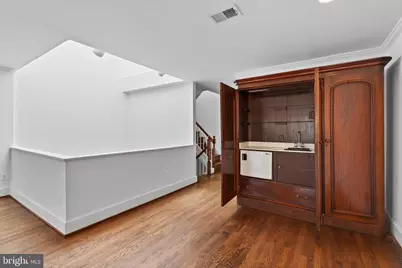 306 9th Street SE, Washington, DC 20003 - Photo 17