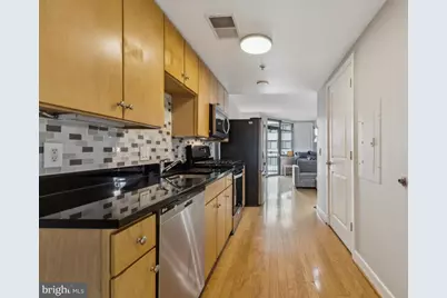 1117 10th Street NW #305, Washington, DC 20001 - Photo 5